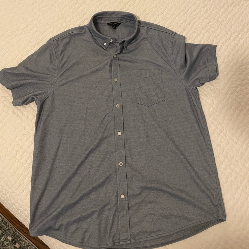 Banana Republic Casual Blue Button-Down Shirt